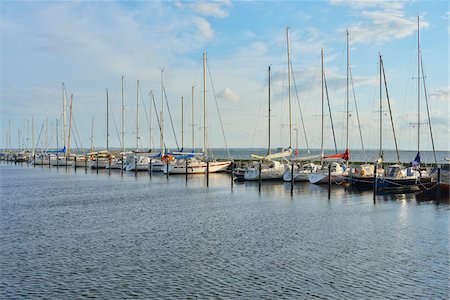 Marina with sailboats, Harbour at Orth, Schleswig-Holstein, Baltic Island of Fehmarn, Baltic Sea, Germany Foto de stock - Sin royalties Premium, Código: 600-07564056