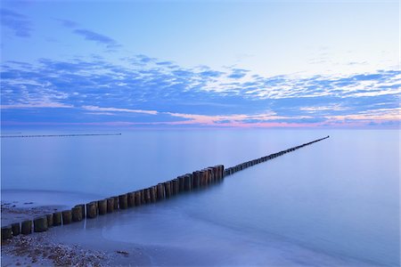 seawall - Groyne before Sunrise, Baltic Sea, Zingst, Darss, Fischland-Darss-Zingst, Mecklenburg-Western Pomerania, Germany Stock Photo - Premium Royalty-Free, Code: 600-07636983