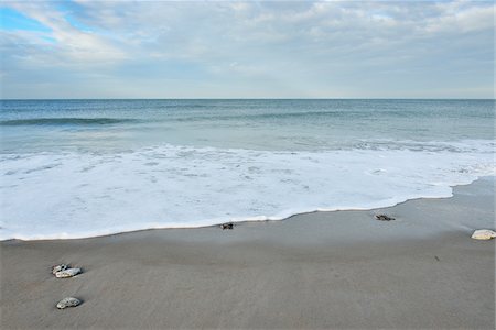 Surf on sandy beach at low tide, Helgoland, Germany Stock Photo - Premium Royalty-Free, Code: 600-07784541