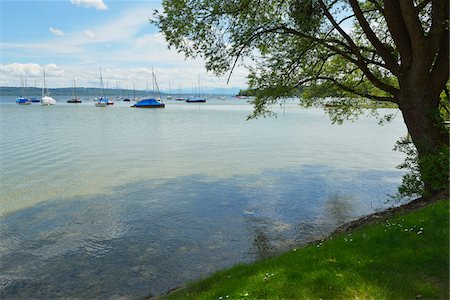 simsearch:600-07844441,k - Lakeside with Boats, Utting am Ammersee, Lake Ammersee, Fuenfseenland, Upper Bavaria, Bavaria, Germany Stock Photo - Premium Royalty-Free, Code: 600-07844410
