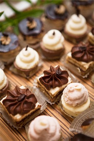 Close-up of Assorted Desserts, Toronto, Ontario, Canada Foto de stock - Sin royalties Premium, Código: 600-07966155