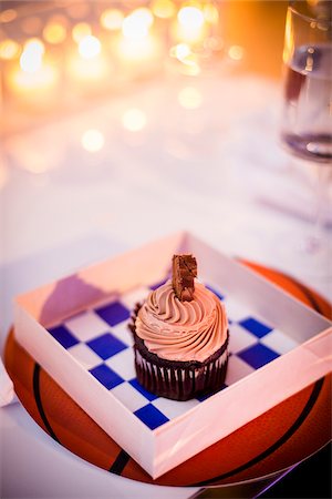 simsearch:600-02461257,k - Close-up of Chocolate Cupcake in Individual Box at Bar Mitzvah Stock Photo - Premium Royalty-Free, Code: 600-07991485