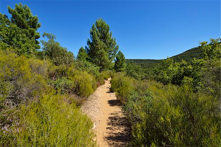 footpath not people - Trail through Ochre Breakage in Summer, Colorado Provencal, Rustrel, Vaucluse, Provence, France Stock Photo - Premium Royalty-Free, Code: 600-07991510