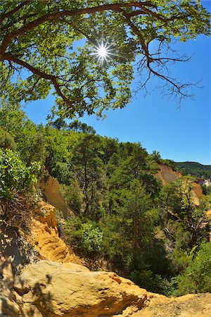 Ocher Breakage with Sun in Summer, Colorado Provencal, Rustrel, Provence, Vaucluse, France Stock Photo - Premium Royalty-Free, Code: 600-07991756