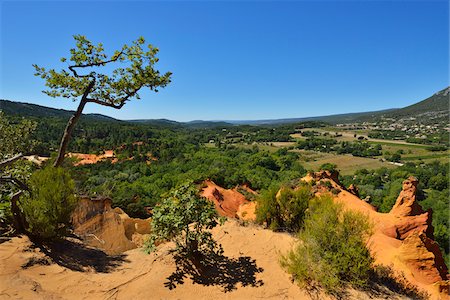french countryside - Ocher Breakage in Summer, Le Colorado Provencal, Rustrel, Provence, Vaucluse, France Stock Photo - Premium Royalty-Free, Code: 600-07991759