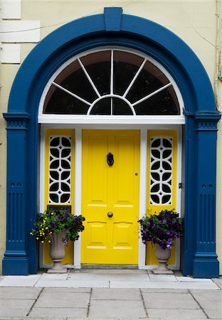 potted plant - Close-up of doorway, Clonakilty, Republic of Ireland Stock Photo - Premium Royalty-Free, Code: 600-08102771