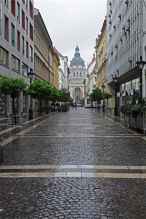 rainy and street scene - Cobblestone Lane and St Stepen's Basilica, Budapest, Hungary Stock Photo - Premium Royalty-Free, Code: 600-08212950