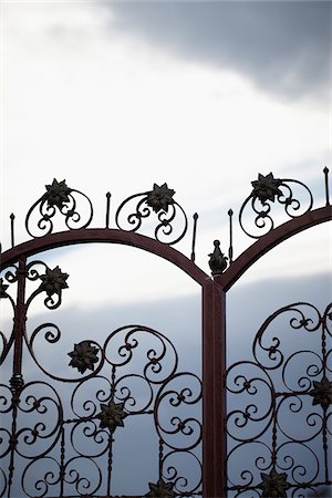 Close-up of Wrought Iron Fence, Vienna, Austria Stock Photo - Premium Royalty-Free, Code: 600-08274312