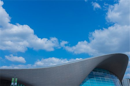 famous architecture buildings of europe - London Aquatics Centre for the 2012 London Olympics, Queen Elizabeth Olympic Park, Stratford, London, England, UK Stock Photo - Premium Royalty-Free, Code: 600-08416825