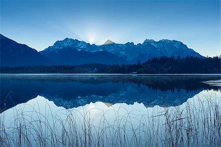 simsearch:600-07278765,k - Karwendel Mountains Reflected in Lake Barmsee, Krun, Upper Bavaria, Bavaria, Germany Stock Photo - Premium Royalty-Free, Code: 600-08639162