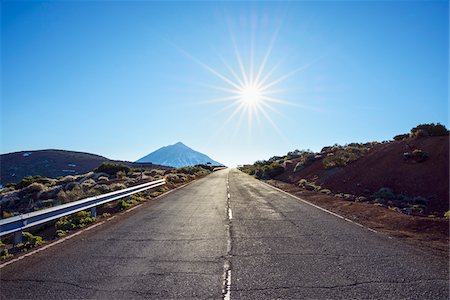 simsearch:400-04636750,k - Road with Pico del Teide Mountain and Sun, Parque Nacional del Teide, Tenerife, Canary Islands, Spain Stock Photo - Premium Royalty-Free, Code: 600-08783057