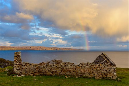 simsearch:649-07560533,k - Remains of a stone house on the Isle of Skye with a rainbow appearing over the coast in Scotland, United Kingdom Stock Photo - Premium Royalty-Free, Code: 600-08986293