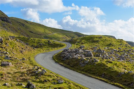 rocky road - Winding coastal road and typical Scottish landscape on the Isle of Skye in Scotland, United Kingdom Stock Photo - Premium Royalty-Free, Code: 600-08986466