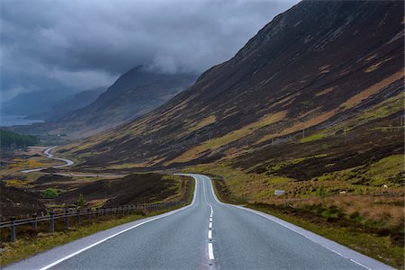 simsearch:6118-08399701,k - Storm clouds and typical Scottish country road through the highlands, Scotland, United Kingdom Stock Photo - Premium Royalty-Free, Code: 600-08986493