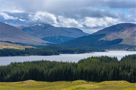 simsearch:649-07560533,k - Scenic landscape of hills and a Scottich loch in springtime in Scotland, United Kingdom Stock Photo - Premium Royalty-Free, Code: 600-08986503
