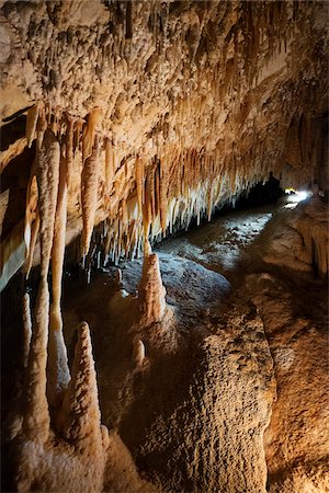 formation texture - Close-up of stalagmites and stalactites in the Jenolan Caves in the Blue Mountains in New South Wales, Australia Stock Photo - Premium Royalty-Free, Code: 600-09022579