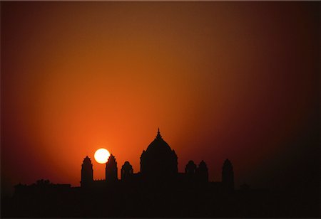 simsearch:700-02669459,k - Silhouette of Umaid Bhawan Palace At Sunset, Jodhpur, India Stock Photo - Premium Royalty-Free, Code: 600-00019495