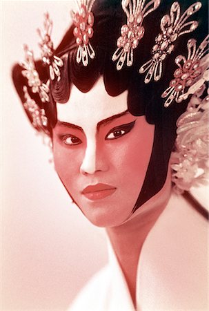 Portrait of Chinese Opera Singer Stock Photo - Premium Royalty-Free, Code: 600-00044114