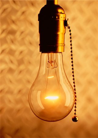 simsearch:700-00077410,k - Lightbulb with Chain Stock Photo - Premium Royalty-Free, Code: 600-00044686
