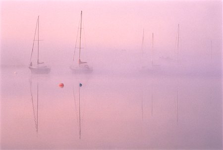 simsearch:600-01540973,k - Boats in Mist at Dawn Saint John River, Gagetown New Brunswick, Canada Stock Photo - Premium Royalty-Free, Code: 600-00043608