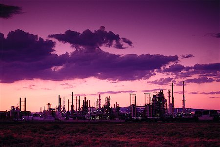 Refinery at Sunset Foto de stock - Sin royalties Premium, Código: 600-00063625