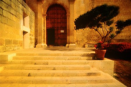 Stairway and Doors, Santo Domingo Church, Oaxaca, Mexico Stock Photo - Premium Royalty-Free, Code: 600-00072314