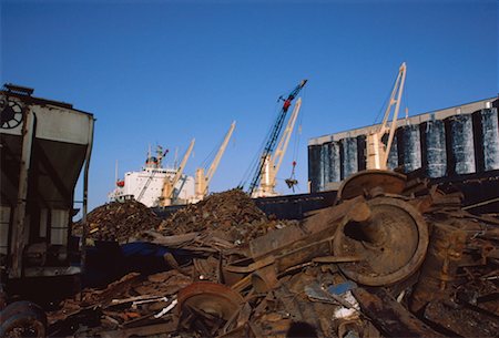 simsearch:700-03368682,k - Loading Scrap Iron onto Ship Duluth, Minnesota, USA Stock Photo - Premium Royalty-Free, Code: 600-00174113
