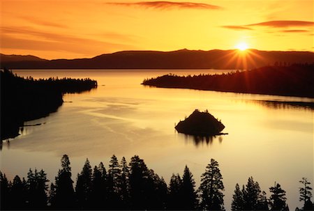 simsearch:600-03290198,k - Lever du soleil, lac Tahoe, Emerald Bay State Park, Californie, USA Photographie de stock - Premium Libres de Droits, Code: 600-00174184