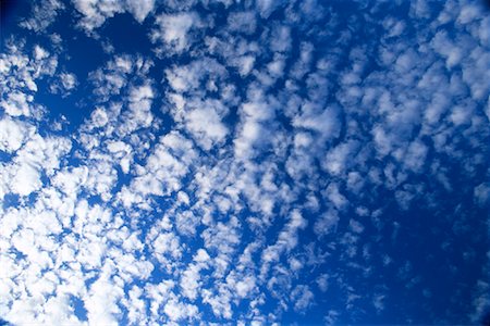 simsearch:600-00045917,k - Ciel bleu avec des nuages Photographie de stock - Premium Libres de Droits, Code: 600-00848231
