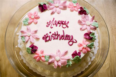 simsearch:700-00477709,k - Birthday Cake Stock Photo - Premium Royalty-Free, Code: 600-00897292