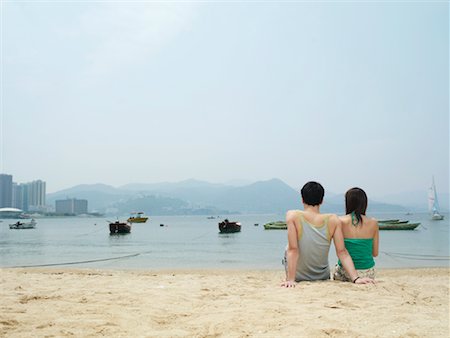 simsearch:600-00910373,k - Couple at Beach Stock Photo - Premium Royalty-Free, Code: 600-00910375