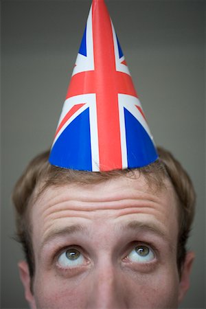 face front man - Homme portant chapeau de fête Photographie de stock - Premium Libres de Droits, Code: 600-00934171
