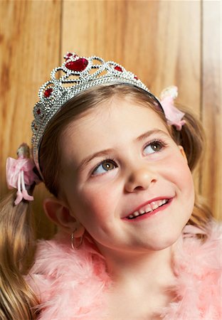 simsearch:700-01716701,k - Portrait of Girl Dressed As Princess Stock Photo - Premium Royalty-Free, Code: 600-00934373