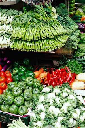 simsearch:700-01954936,k - Vegetables at Market Stock Photo - Premium Royalty-Free, Code: 600-00934863