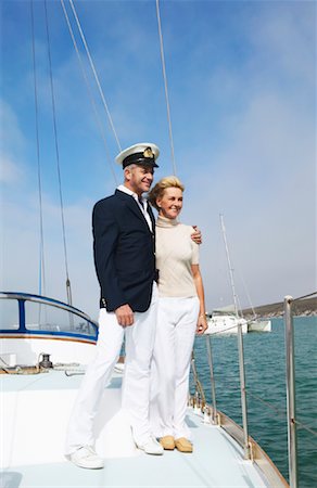 Couple Standing on Yacht Foto de stock - Sin royalties Premium, Código: 600-00948198