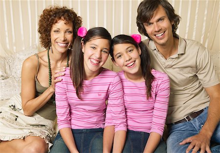 simsearch:600-00954274,k - Portrait of Family Indoors Stock Photo - Premium Royalty-Free, Code: 600-00954195