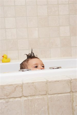 simsearch:600-02348921,k - Baby Taking Bath Stock Photo - Premium Royalty-Free, Code: 600-01015366