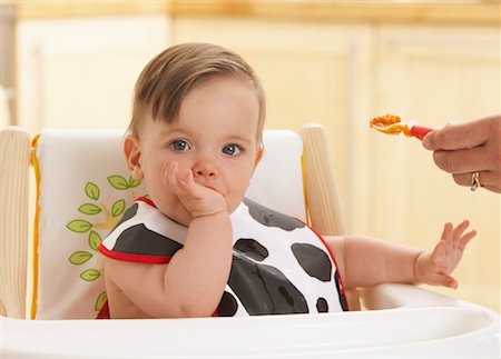 simsearch:700-02586125,k - Baby Being Fed Stock Photo - Premium Royalty-Free, Code: 600-01015417