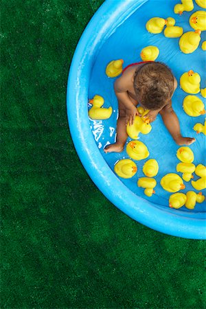 simsearch:600-01172746,k - Baby in Pool Stock Photo - Premium Royalty-Free, Code: 600-01036769