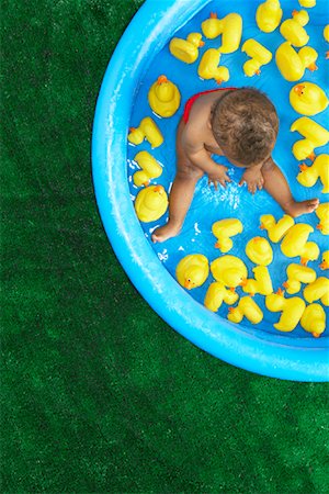 simsearch:600-01172746,k - Baby in Pool Stock Photo - Premium Royalty-Free, Code: 600-01036772