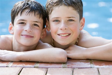 simsearch:600-01041401,k - Boys in Swimming Pool Stock Photo - Premium Royalty-Free, Code: 600-01041404