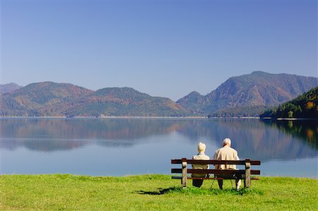 simsearch:700-01163568,k - Couple on Bench by Lake, Lake Walchen, Bavaria, Germany Stock Photo - Premium Royalty-Free, Code: 600-01072412