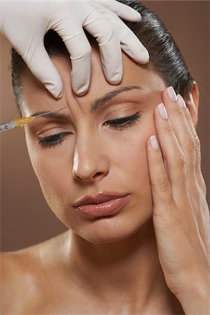 simsearch:700-01073337,k - Woman Getting Botox Injection Stock Photo - Premium Royalty-Free, Code: 600-01073383