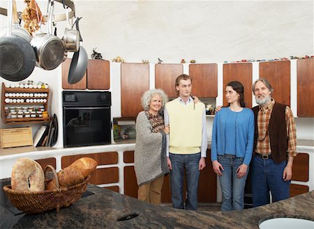simsearch:600-00847718,k - Mature Family in Kitchen Stock Photo - Premium Royalty-Free, Code: 600-01083707