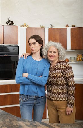 simsearch:700-05451053,k - Mother and Daughter in Kitchen Stock Photo - Premium Royalty-Free, Code: 600-01083711