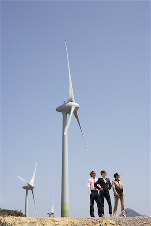 simsearch:600-01109952,k - Business People by Wind Farm Foto de stock - Sin royalties Premium, Código: 600-01109955