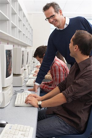 Personnes en cours d'informatique Photographie de stock - Premium Libres de Droits, Code: 600-01112646