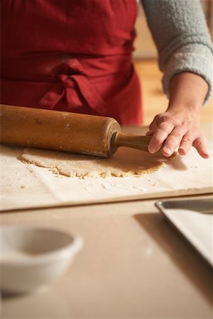 simsearch:649-06845217,k - Woman Rolling Cookie Dough Stock Photo - Premium Royalty-Free, Code: 600-01182999