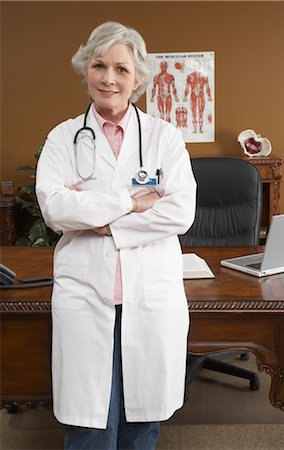 simsearch:700-03501276,k - Portrait of Doctor Stock Photo - Premium Royalty-Free, Code: 600-01194778