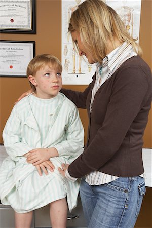 simsearch:632-05816381,k - Boy at Doctor's Office with Mother Stock Photo - Premium Royalty-Free, Code: 600-01194786